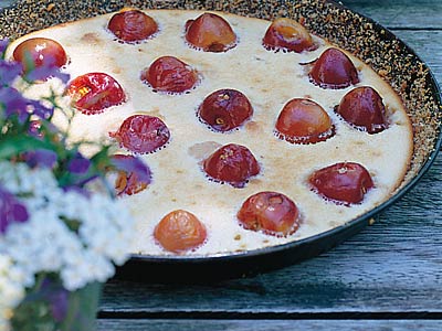 Auflaufform mit Kirschen in Clafoutis