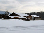© Bio mit Gesicht Hofansicht bei Schnee