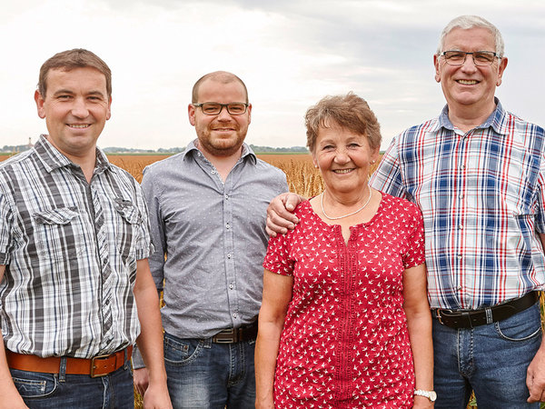 © Feneberg/Bio mit Gesicht Familienporträt